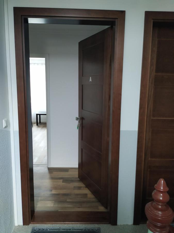 슈코이디츠 Mehrfamilien Haus 아파트 외부 사진